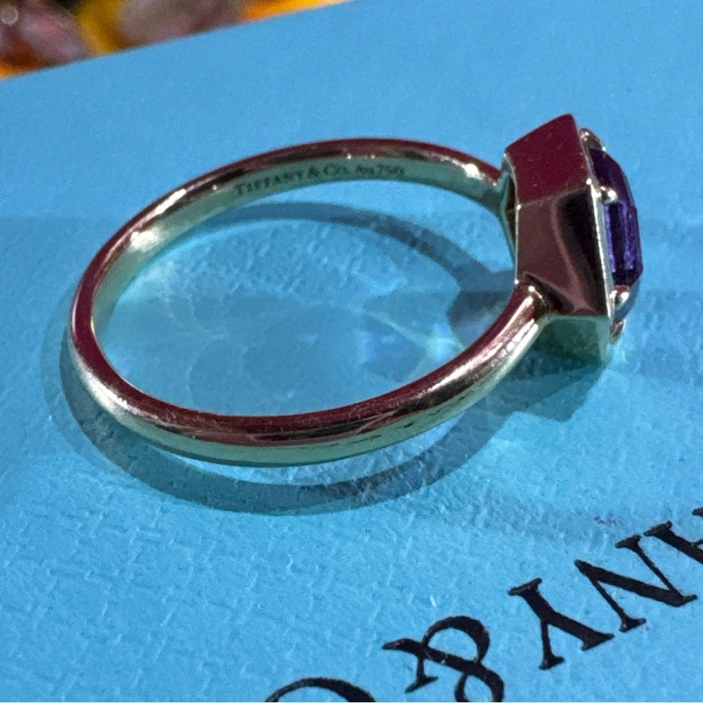 Tiffany & Co. 18k Gold Hexagon Ring with Amethyst - Picture 5 of 9